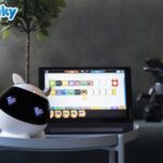 Le robot éducatif Made In France Winky arrive à  Noël !
